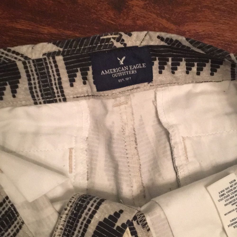 New American Eagle Midi Stretch Print Shorts 4 - Picture 4 of 5